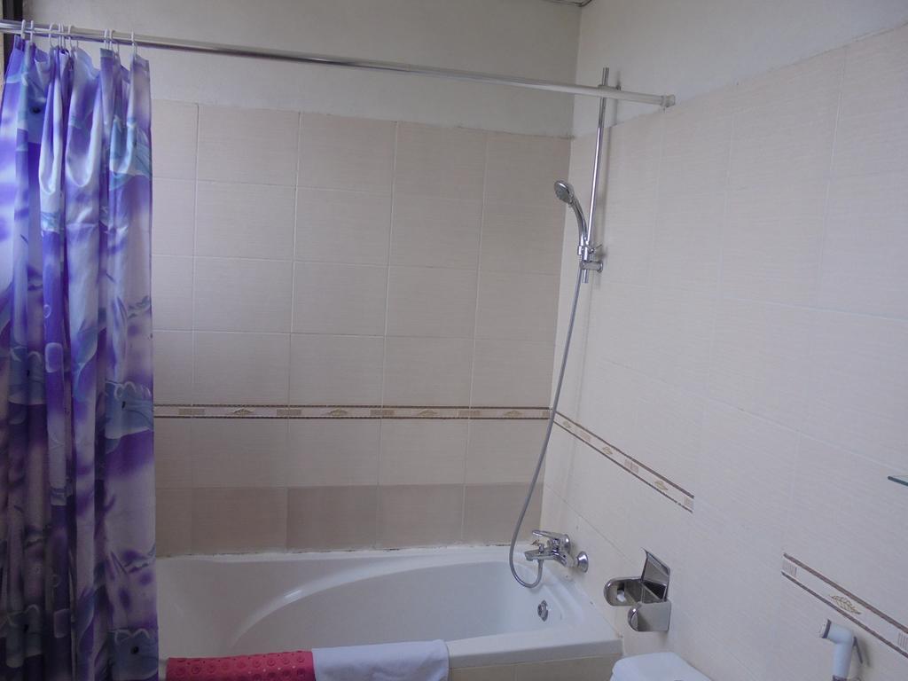 Soramba Hotel Business Plc Addis Abeba Buitenkant foto