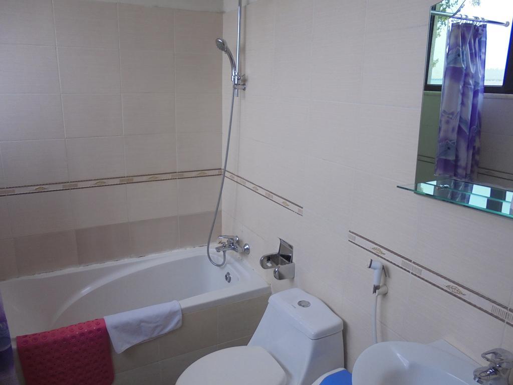 Soramba Hotel Business Plc Addis Abeba Buitenkant foto