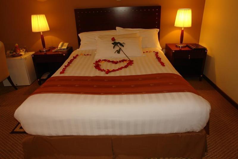 Soramba Hotel Business Plc Addis Abeba Buitenkant foto